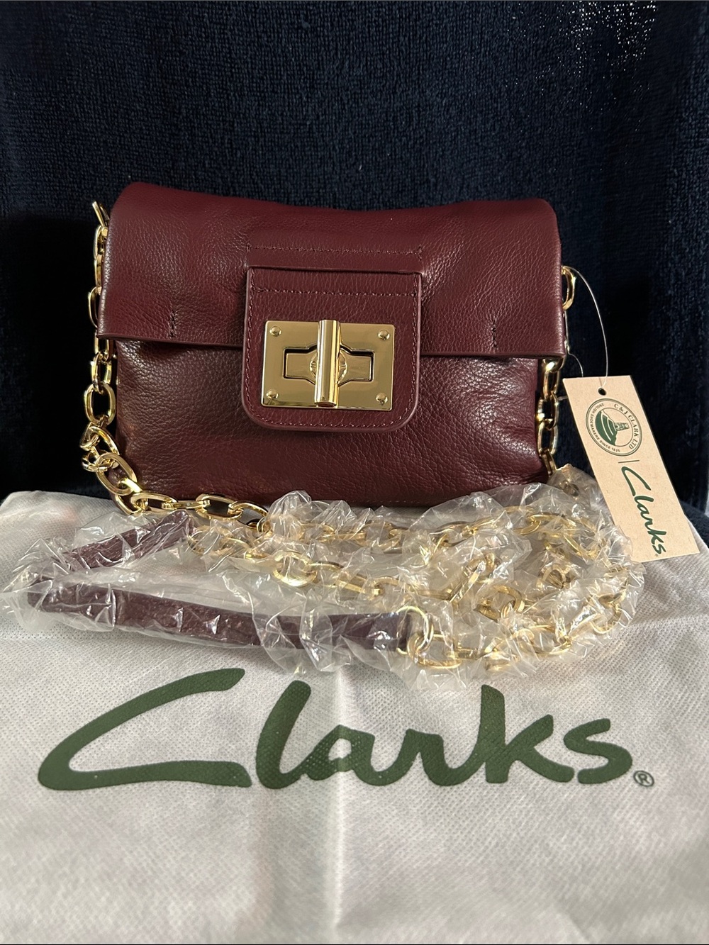Clarks Women's Burgundy Leather Crossbody with Gold Chain NWT
